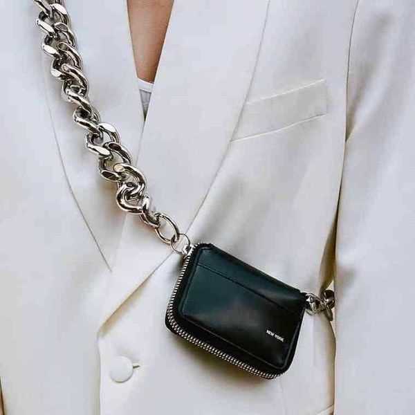 kara mini shoulder bags designer handbag crossbody thick chain small square bag diagonal cross women s pure black purse trend wallet 220921
kara mini shoulder bags designer handbag crossbody thick chain small square bag diagonal cross women s pure black purse trend wallet 220921