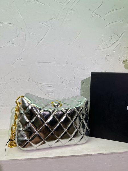 designer bag tote bag chan bag diamond bag new chain bag casual handbag crossbody bag new women's bag three-color
designer bag tote bag chan bag diamond bag new chain bag casual handbag crossbody bag new women's bag three-color