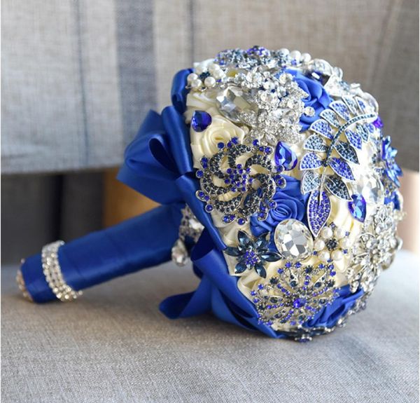 2022 crystal brooch adorned bridal wedding bouquet handmade flowers spring bride bridesmaid handholds bling wedding supplies4864436
2022 crystal brooch adorned bridal wedding bouquet handmade flowers spring bride bridesmaid handholds bling wedding supplies4864436