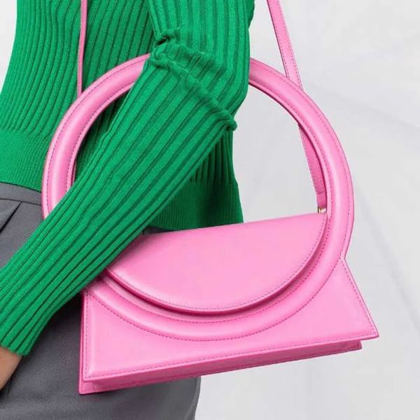 autumn style jaquemus bags designer bag new autumn winter womens simple handbag soft pu one shoulder tote evening cosmetic
autumn style jaquemus bags designer bag new autumn winter womens simple handbag soft pu one shoulder tote evening cosmetic