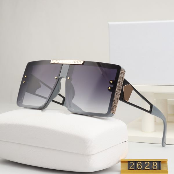 2023 new luxury designer sunglasses for women men attitude sunglasses gold frame pilot metal frame vintage style outdoor design classical mo, White;black
2023 new luxury designer sunglasses for women men attitude sunglasses gold frame pilot metal frame vintage style outdoor design classical mo, White;black