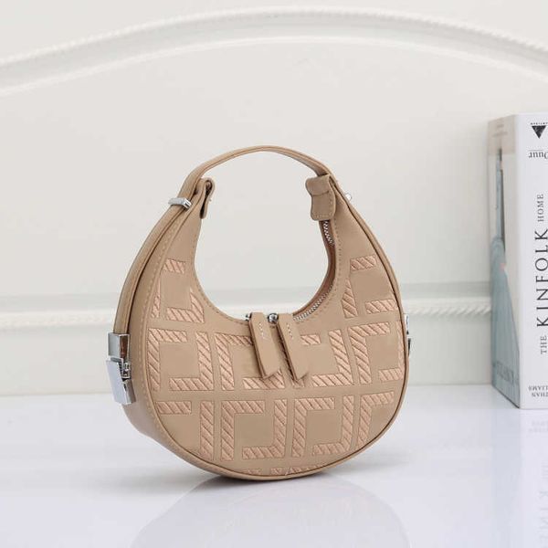premium leather designer handbag classic embroidered crescent bag fashion embossed letter f women shoulder underarm bag evening gown bags
premium leather designer handbag classic embroidered crescent bag fashion embossed letter f women shoulder underarm bag evening gown bags