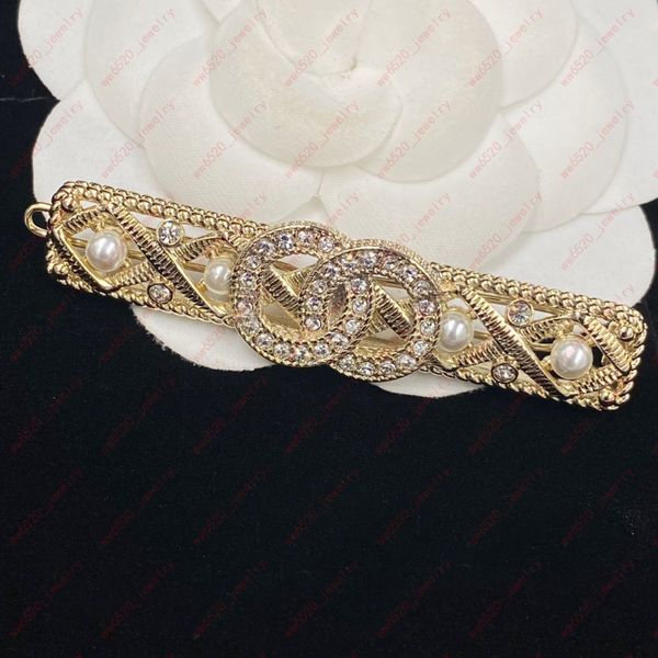 designer metal woven diamond lattice pearl zircon crystal alphabet rectangle air clips & barrettes, valentine's day, christmas, gifts, Golden;silver
designer metal woven diamond lattice pearl zircon crystal alphabet rectangle air clips & barrettes, valentine's day, christmas, gifts, Golden;silver