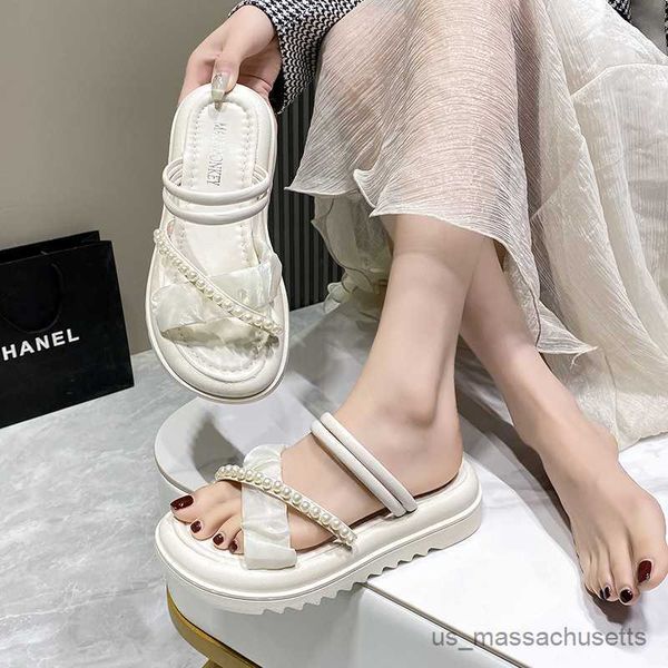 slipper women wearing flat sandals in the summer of 2023 the new thick soled white sandals and slippers beach shoes women slippers r230816, Black;grey
slipper women wearing flat sandals in the summer of 2023 the new thick soled white sandals and slippers beach shoes women slippers r230816, Black;grey