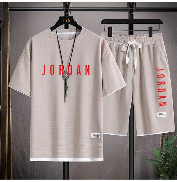 men's designer t-shirt summer sports set casual 100% cotton athletic set two piece printed sports set athletic training set s-2xl, White;black
men's designer t-shirt summer sports set casual 100% cotton athletic set two piece printed sports set athletic training set s-2xl, White;black