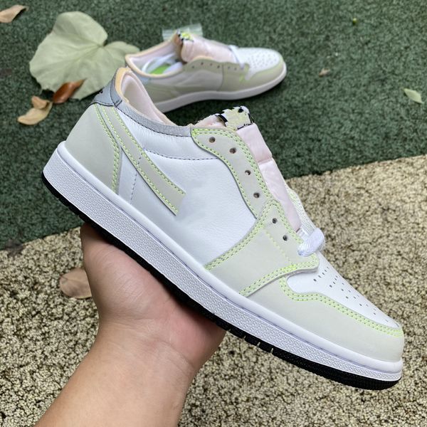 the 2023 ghost green reflective 1s basketball shoes 1 low white black women men designer sports sneakers
the 2023 ghost green reflective 1s basketball shoes 1 low white black women men designer sports sneakers