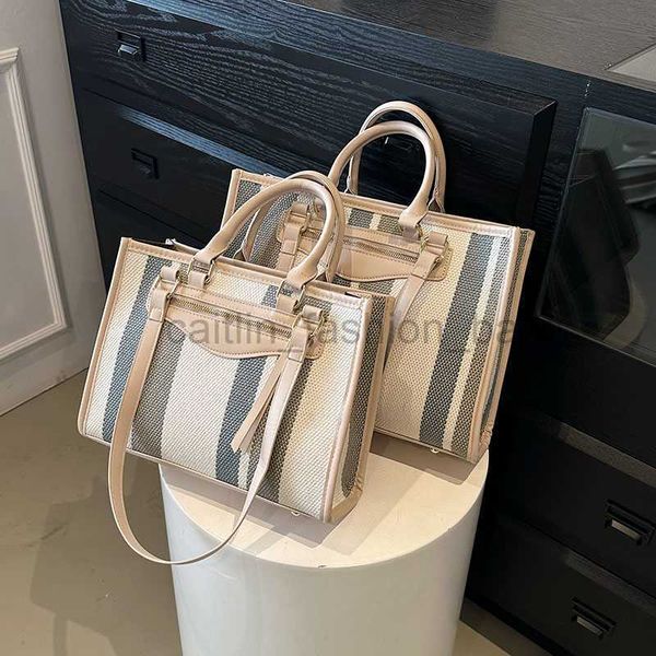 totes moods fashion stripe women's handbag 2023 latest canvas large capacity shopping dual size casual caitlin_fashion_bags
totes moods fashion stripe women's handbag 2023 latest canvas large capacity shopping dual size casual caitlin_fashion_bags
