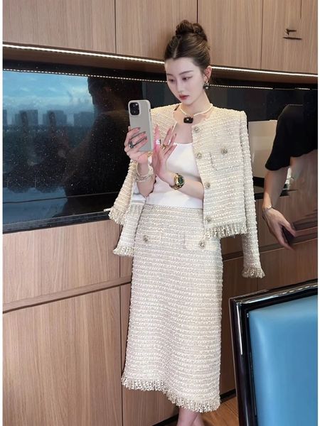 chan designer jacket women 2023 two piece set women designer fashion suit tassel tweed jacket short skirt two piece leisure fashion suit mot, White
chan designer jacket women 2023 two piece set women designer fashion suit tassel tweed jacket short skirt two piece leisure fashion suit mot, White