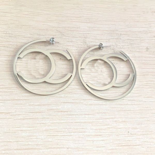 big size luxury women designer earrings hollow letter stud brand hoops engagement earring wholesale, Golden;silver
big size luxury women designer earrings hollow letter stud brand hoops engagement earring wholesale, Golden;silver