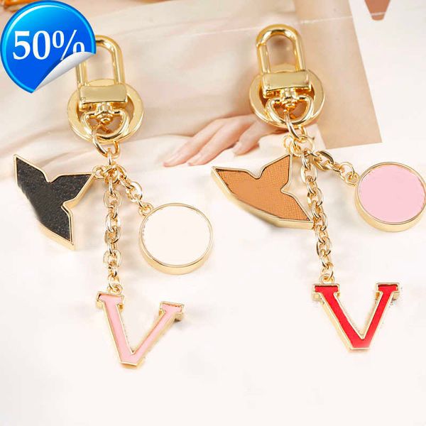keychains lanyards luxury designer keychain fashion classic brand key buckle letter design handmade gold flower mens womens bag pendantes, Silver
keychains lanyards luxury designer keychain fashion classic brand key buckle letter design handmade gold flower mens womens bag pendantes, Silver