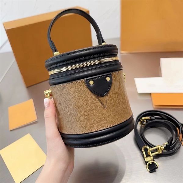 2023 mini cannes shoulder bags designer bag woman handbag crossbody bag barrel-shaped handbags print letters flowers leather 5a
2023 mini cannes shoulder bags designer bag woman handbag crossbody bag barrel-shaped handbags print letters flowers leather 5a