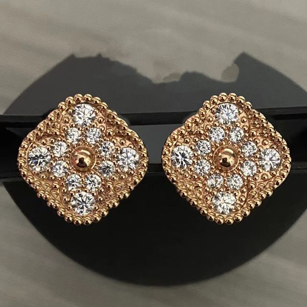designer van clover stud earring luxury four-leaf classics charm earrings women jewelry womam flower earing 18k gold plated 7845, Golden;silver
designer van clover stud earring luxury four-leaf classics charm earrings women jewelry womam flower earing 18k gold plated 7845, Golden;silver