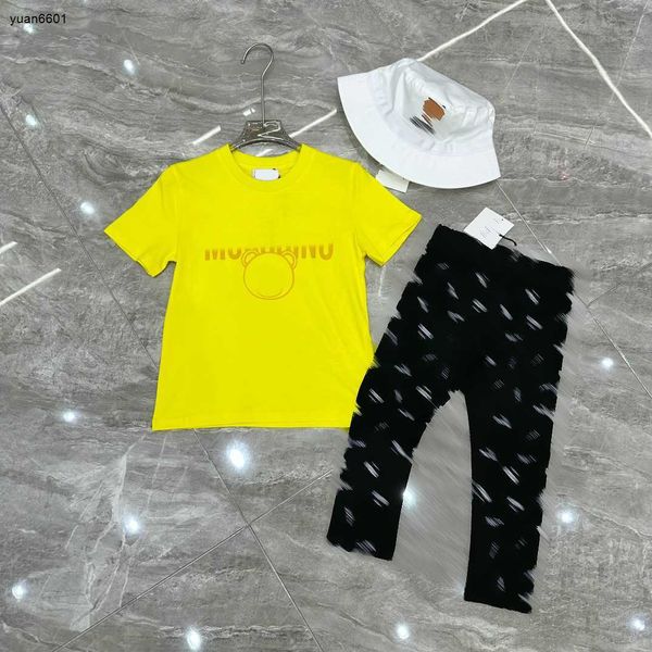 luxury designer baby sets tracksuits kids suits size 100-150 cm 2pcs chest logo printed t-shirt and solid colored leggings july11, White
luxury designer baby sets tracksuits kids suits size 100-150 cm 2pcs chest logo printed t-shirt and solid colored leggings july11, White
