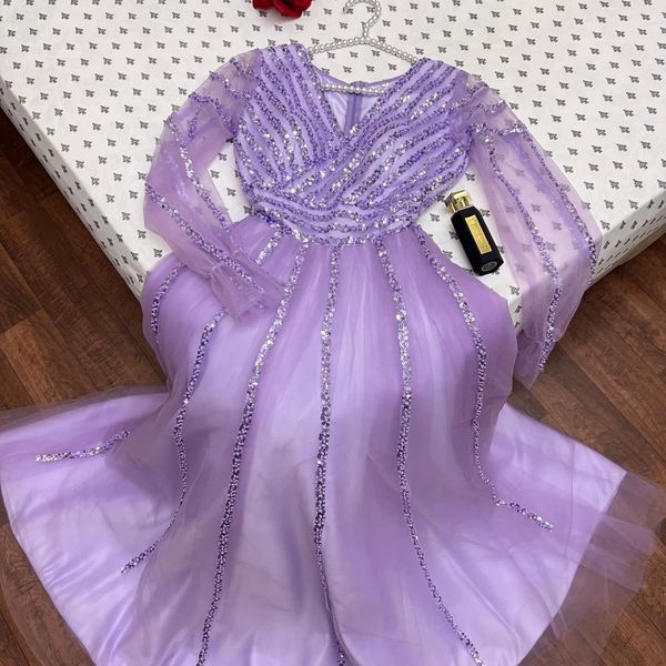lavender v-neck crystal beading crystal long sleeved ball gown evening dresses gorgeous a-line floor length prom party dress vestido, Black;red
lavender v-neck crystal beading crystal long sleeved ball gown evening dresses gorgeous a-line floor length prom party dress vestido, Black;red