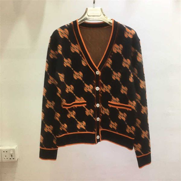 women knitted sweater jacket designer sweater womens letter logo jacquard long sleeve v-neck jumper cardigan sweaters womens clothe, White;black
women knitted sweater jacket designer sweater womens letter logo jacquard long sleeve v-neck jumper cardigan sweaters womens clothe, White;black