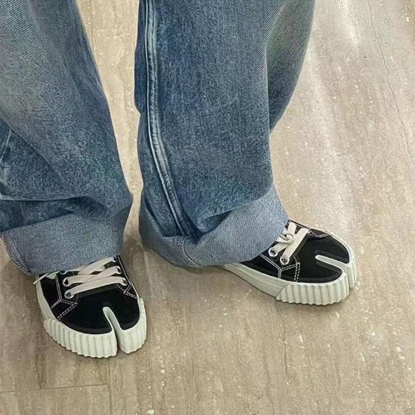 dress shoes split toe flats women mary janes shoes casual canvas shoes women tabi shoes pig hoof shoes woman loafers zapatos de mujer 230815, Black
dress shoes split toe flats women mary janes shoes casual canvas shoes women tabi shoes pig hoof shoes woman loafers zapatos de mujer 230815, Black