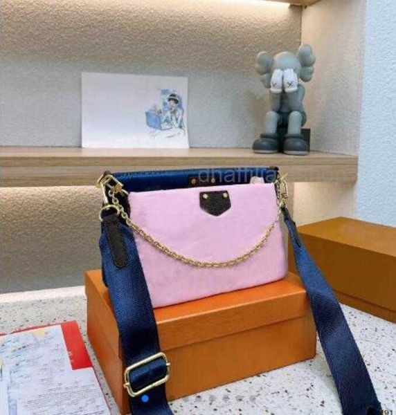 designer bags 3pcs/set autumn winter cot messenger bag reverse canvas women luxury nylon ssbody bag shoulder purse wallet clutch multi poche
designer bags 3pcs/set autumn winter cot messenger bag reverse canvas women luxury nylon ssbody bag shoulder purse wallet clutch multi poche