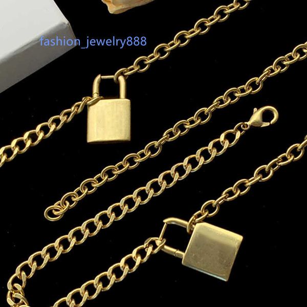 vintage cooper headdress set lock pendant brass heavy brass chain necklace bracelet retro classic designer women jewelry, Silver
vintage cooper headdress set lock pendant brass heavy brass chain necklace bracelet retro classic designer women jewelry, Silver