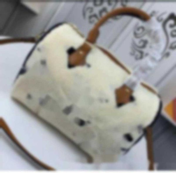 handbags winter's latest teddy series high version shopping bag fashion cashmere pillow 30cm lanling26, Black
handbags winter's latest teddy series high version shopping bag fashion cashmere pillow 30cm lanling26, Black