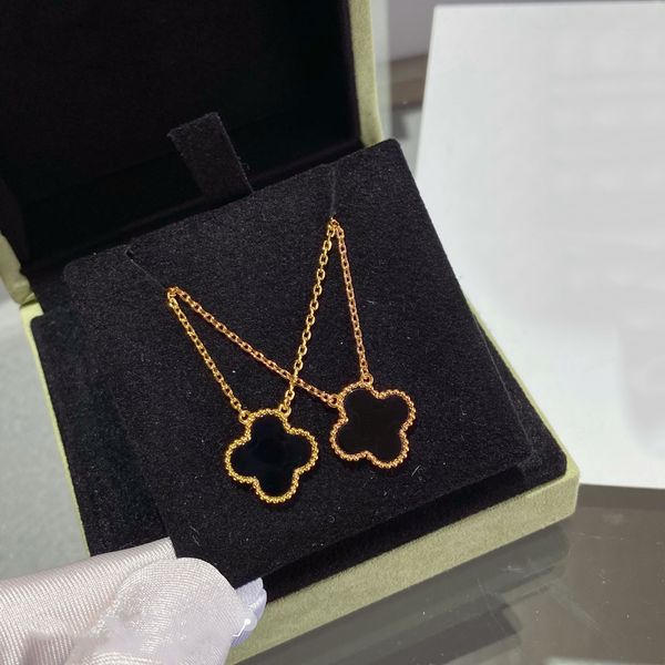 luxury loop necklace designer necklace exquisite ladies pendant diamond inlay charm elegant temperament fashion versatile trendy jewelry lov, Silver
luxury loop necklace designer necklace exquisite ladies pendant diamond inlay charm elegant temperament fashion versatile trendy jewelry lov, Silver