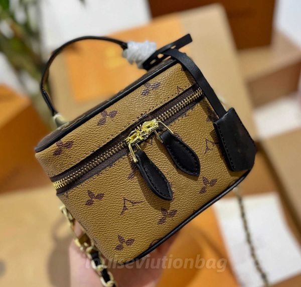 m45165 m45598 vanity cosmetic bags women's cases crossbody shoulder bag mens tote clucth toiletry make up bags luxury genuine leather h
m45165 m45598 vanity cosmetic bags women's cases crossbody shoulder bag mens tote clucth toiletry make up bags luxury genuine leather h