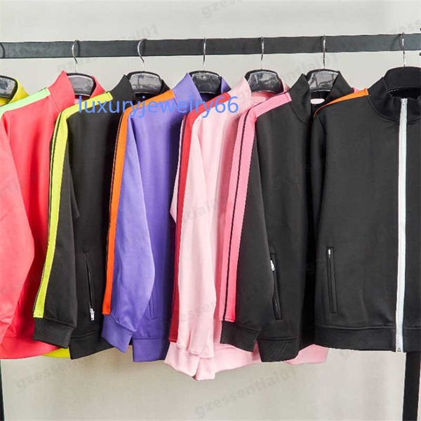 2023 new designers spring sports jackets mens outerwear bomber jacket fashionable colorful stripes quality smooth soft brand jackets prints, Black;brown
2023 new designers spring sports jackets mens outerwear bomber jacket fashionable colorful stripes quality smooth soft brand jackets prints, Black;brown