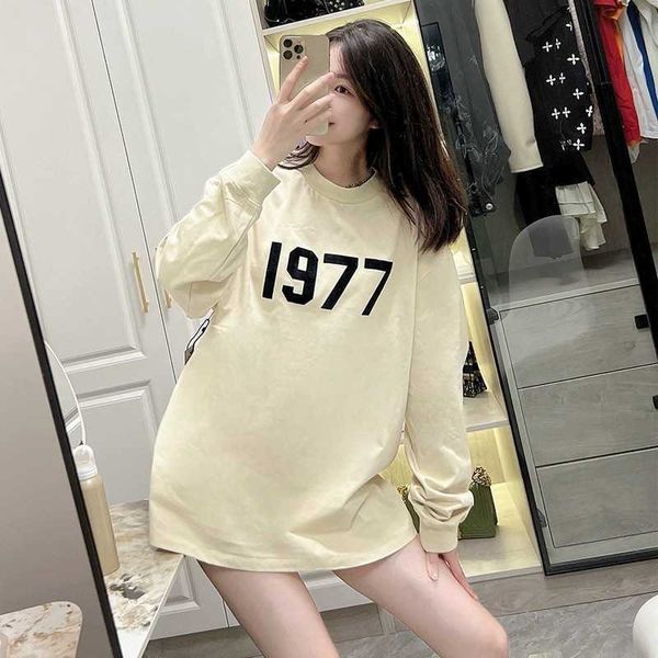 ess hoodie essentials new spring and autumn 1977 trendy brand bottom shirt for men and women's couple high street casual long sleeve sw, Black
ess hoodie essentials new spring and autumn 1977 trendy brand bottom shirt for men and women's couple high street casual long sleeve sw, Black