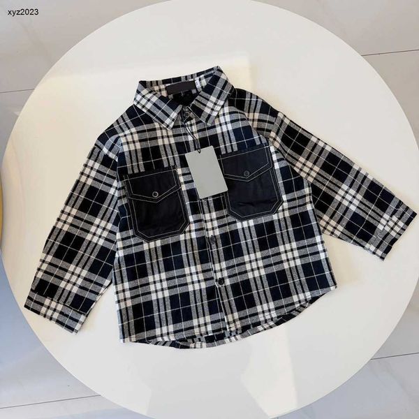 23ss designer kids clothing summer baby shirt double pocket decoration at chest blouses size 100-160 cm fashion children shirt july27, White;black
23ss designer kids clothing summer baby shirt double pocket decoration at chest blouses size 100-160 cm fashion children shirt july27, White;black