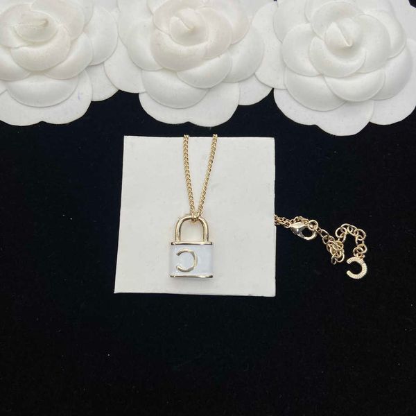 luxury jewelry letter plated gold silver chain womens pendant necklaces womens designer fashion metal christmas day gift
luxury jewelry letter plated gold silver chain womens pendant necklaces womens designer fashion metal christmas day gift