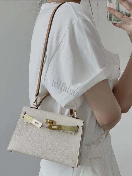 2023ss advanced design women totes shoulder bag m2 cowskin genuine leather handbag with shoulders straps cfashion bag tote bag cross bags
2023ss advanced design women totes shoulder bag m2 cowskin genuine leather handbag with shoulders straps cfashion bag tote bag cross bags
