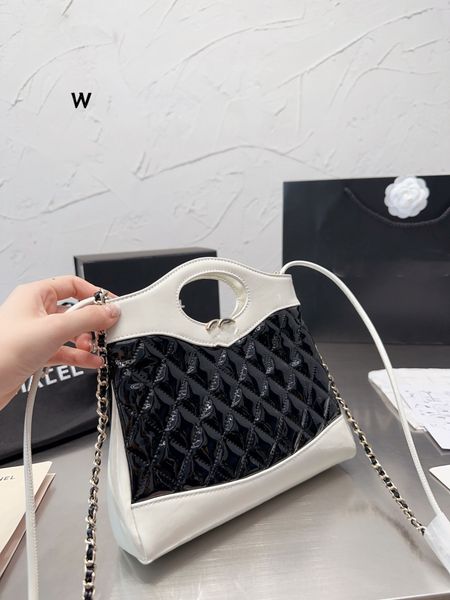 designer bag luxury handbag crossbody bag designer bag cc31bag patent leather shopping bag crossbody bag
designer bag luxury handbag crossbody bag designer bag cc31bag patent leather shopping bag crossbody bag