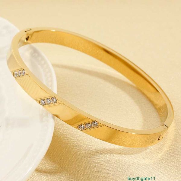 suie bracelet bangle new fashion bevel three diamond titanium steel 18k gold non fading women's jewelry, Black
suie bracelet bangle new fashion bevel three diamond titanium steel 18k gold non fading women's jewelry, Black