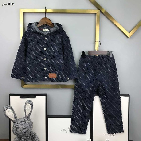 luxury baby clothes kids designer sports suit size 110-160 cm 2-piece set grid shaped letter printed hooded denim jacket and jeans july26, White
luxury baby clothes kids designer sports suit size 110-160 cm 2-piece set grid shaped letter printed hooded denim jacket and jeans july26, White