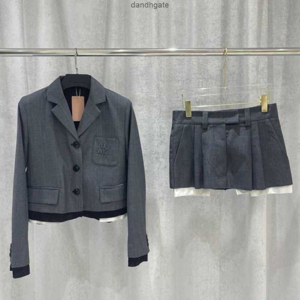 fashion womens jacket short skirt two-piece miu designer jackets dress suit letter embroidery casual cardigan yjni, Black;brown
fashion womens jacket short skirt two-piece miu designer jackets dress suit letter embroidery casual cardigan yjni, Black;brown