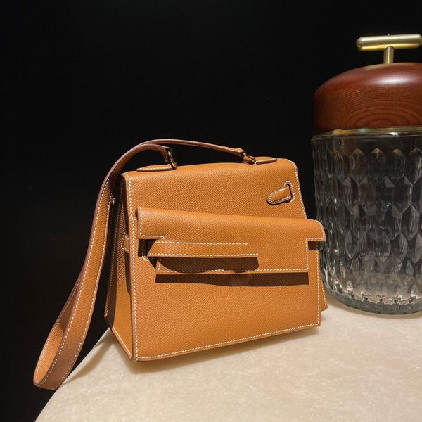 designers customize handmade leather with irregular shapes, adding a unique and personalized touch to the classic. gold buckle women's
designers customize handmade leather with irregular shapes, adding a unique and personalized touch to the classic. gold buckle women's