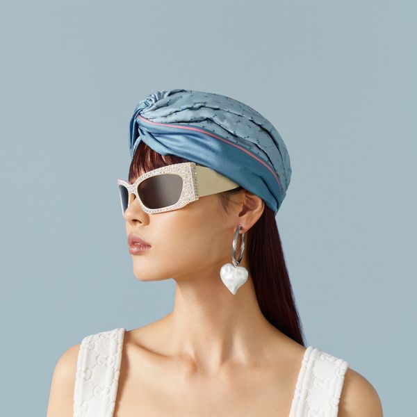 designer women blue and light blue silk elastic print with horsebit silk headband hair bands scarf hair accessories gifts motion body buildi
designer women blue and light blue silk elastic print with horsebit silk headband hair bands scarf hair accessories gifts motion body buildi