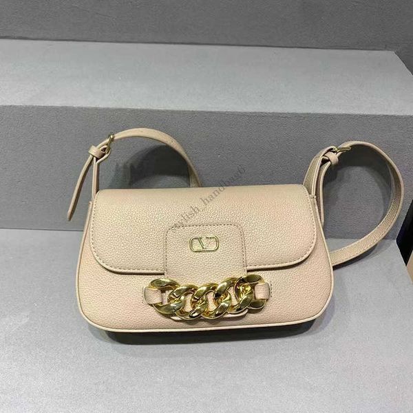 fashion designer women's handbag metal letter chain clamshell bag luxury shoulder bag crossbody bag purse
fashion designer women's handbag metal letter chain clamshell bag luxury shoulder bag crossbody bag purse