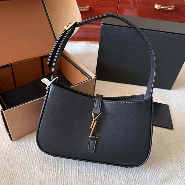 luxury cleo handbag underarm bag womens mens handbag crossbody bag hobo wandering bag designer bag crocodile embossed pattern wallet
luxury cleo handbag underarm bag womens mens handbag crossbody bag hobo wandering bag designer bag crocodile embossed pattern wallet