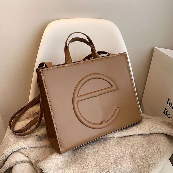 handbag designer brand bag women's purse crossbody bag shoulder bag diagonal span bag stylish shoulder bag
handbag designer brand bag women's purse crossbody bag shoulder bag diagonal span bag stylish shoulder bag