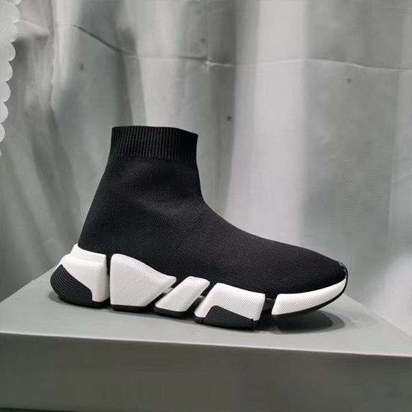 in the new summer flat shoes the helper foot has no lace-up, casual and all-match sports men's sports trend breathable shoes for men an, Black 
in the new summer flat shoes the helper foot has no lace-up, casual and all-match sports men's sports trend breathable shoes for men an, Black