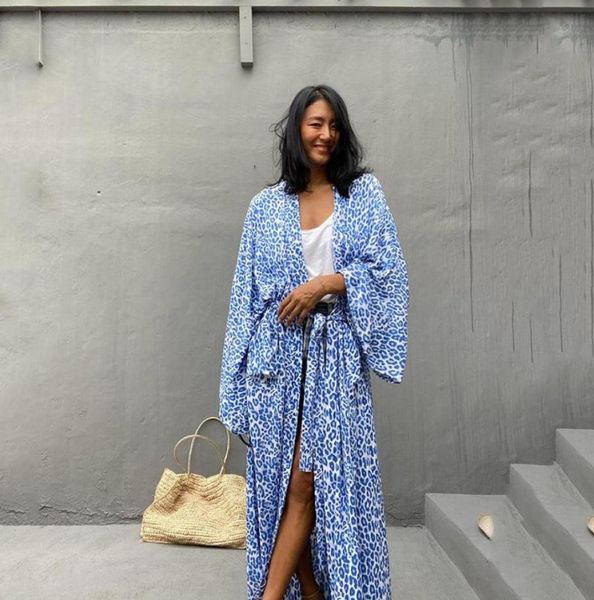 women039s swimwear 2021 bikini coverups blue retro self belted women summer kimono dress beach wear swim suit cover up maillot6100355, White;black
women039s swimwear 2021 bikini coverups blue retro self belted women summer kimono dress beach wear swim suit cover up maillot6100355, White;black
