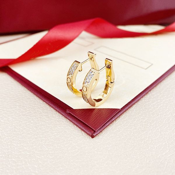 plated 925 silver luxury brand designers letters stud geometric famous women round earring wedding party eardrop lucky earrings diamond al67, Golden;silver
plated 925 silver luxury brand designers letters stud geometric famous women round earring wedding party eardrop lucky earrings diamond al67, Golden;silver