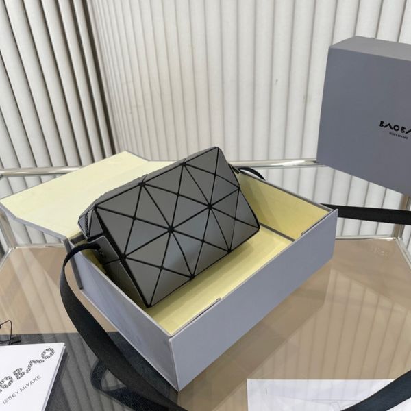 issey baobao box mini bag hammock hobo designer bag handbag shoulder woman bags crossbody geometry square contrast color patchwork purses pv
issey baobao box mini bag hammock hobo designer bag handbag shoulder woman bags crossbody geometry square contrast color patchwork purses pv