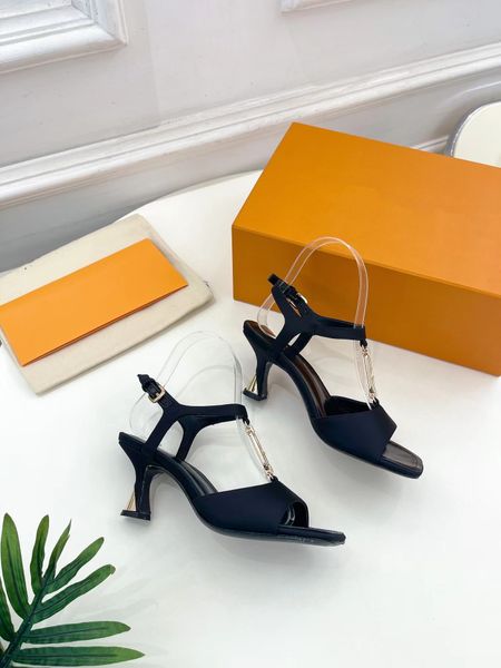 designer -classic sandals womens wedding dress shoes summer thick heels fashion round head slides 100% leather platform professional large s, Black
designer -classic sandals womens wedding dress shoes summer thick heels fashion round head slides 100% leather platform professional large s, Black