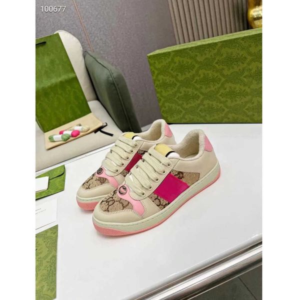 2023 high-quality a small dirty shoes designer casual shoe screener sneakers guccis board men women sneaker classic blue pink crystal stripe, Black
2023 high-quality a small dirty shoes designer casual shoe screener sneakers guccis board men women sneaker classic blue pink crystal stripe, Black