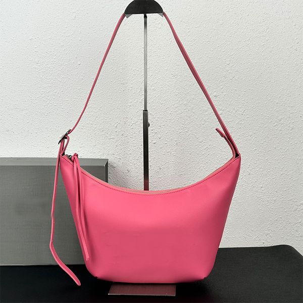 solid color crossbody bag cowhide shoulder underarm bags zipper inner pocket adjusting strap letter decoration crescentbag 25cm
solid color crossbody bag cowhide shoulder underarm bags zipper inner pocket adjusting strap letter decoration crescentbag 25cm