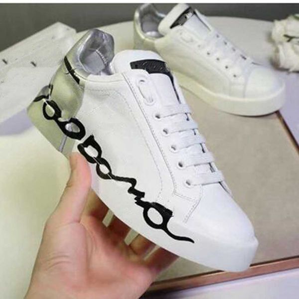 new arrival casual shoes white black red fashion mens women leather breathable shoes open low sports sneakers hckjh000002
new arrival casual shoes white black red fashion mens women leather breathable shoes open low sports sneakers hckjh000002