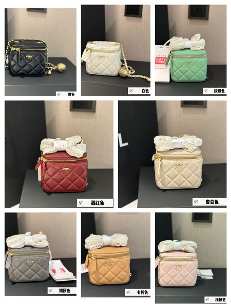 designer crossbody makeup bag shoulder bag cometic bags luxurys small chain bag with small golden ball womens fashion lipstick bag white pur
designer crossbody makeup bag shoulder bag cometic bags luxurys small chain bag with small golden ball womens fashion lipstick bag white pur