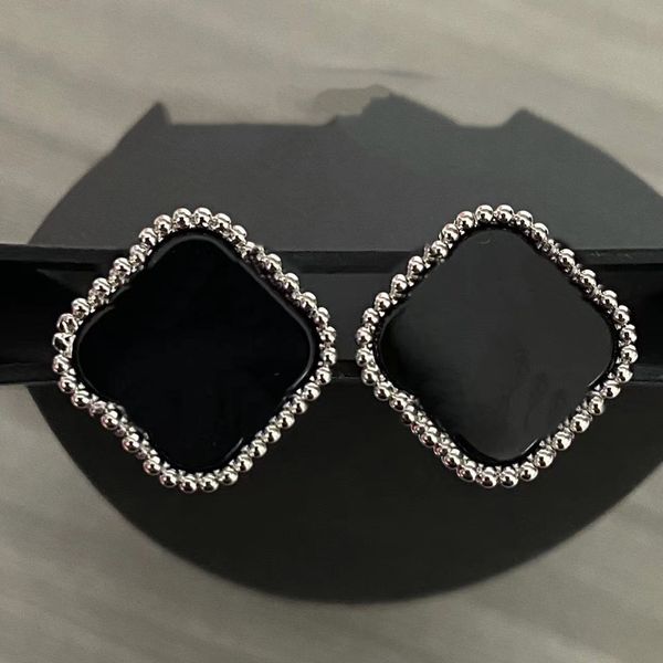 designer van clover stud earring luxury four-leaf classics charm earrings women jewelry womam flower earing 18k gold plated 234, Golden;silver
designer van clover stud earring luxury four-leaf classics charm earrings women jewelry womam flower earing 18k gold plated 234, Golden;silver