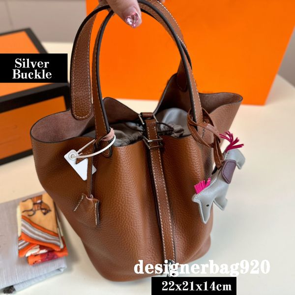 bucket shoulder bag popular handbags genuine leather branded tote bags gold or silver buckle thick strap ladies bag brands shopping travel o
bucket shoulder bag popular handbags genuine leather branded tote bags gold or silver buckle thick strap ladies bag brands shopping travel o